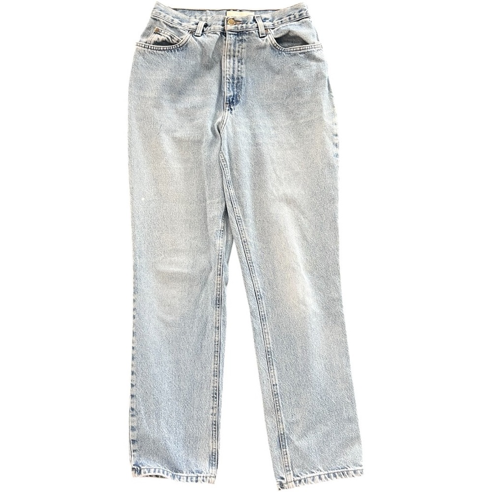 Vintage 90s inspired mom jeans